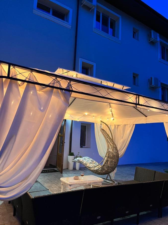 Cochet Boutique Hotel Târgu Jiu Exterior photo